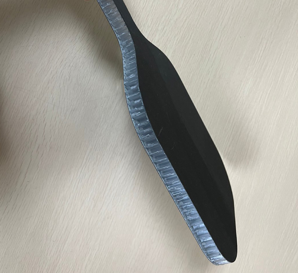 如何制作碳纖維乒乓球拍？