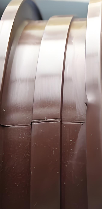 讓橡膠制品輕松脫模，迪瓦橡膠隔離劑如何成為工廠生產(chǎn)線的“隱形助手”